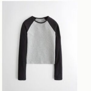 Hollister Must Have Collection Long Sleeve Baseball Tee Small